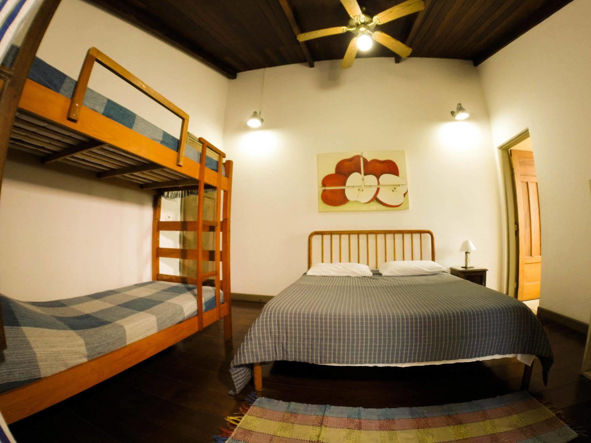 Hostel Central Илябела Екстериор снимка